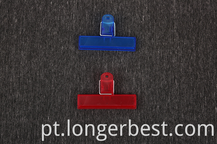 Colors paper clips